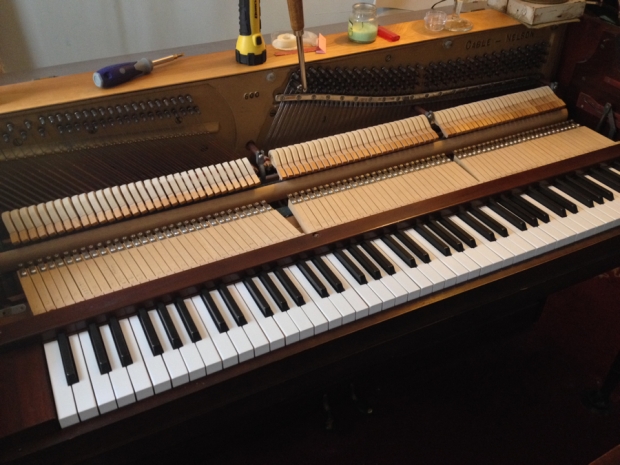 cable-nelson-spinet-piano-key-tops-complete